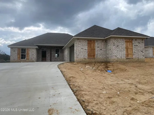 $309,900 | 537 Patrick Farms Drive, Pearl, MS 39208