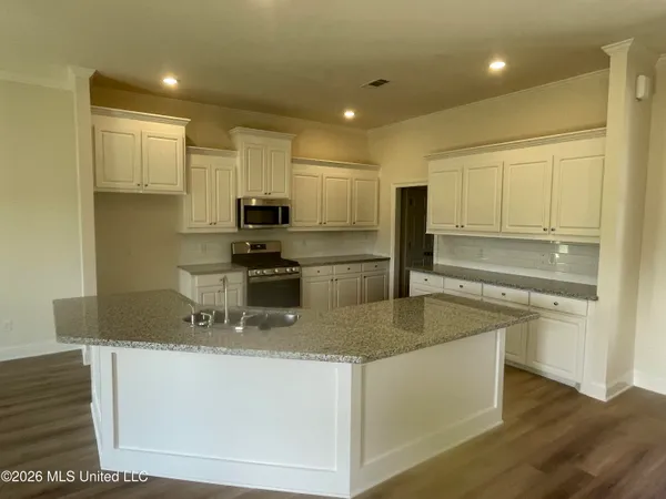 $309,900 | 537 Patrick Farms Drive, Pearl, MS 39208