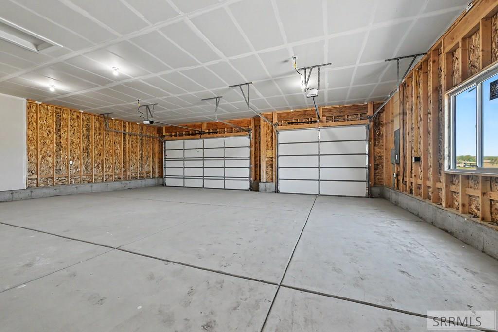 433 Spruce Way Rigby, ID 83442 - Photo 15 of 15 3-Car Garage