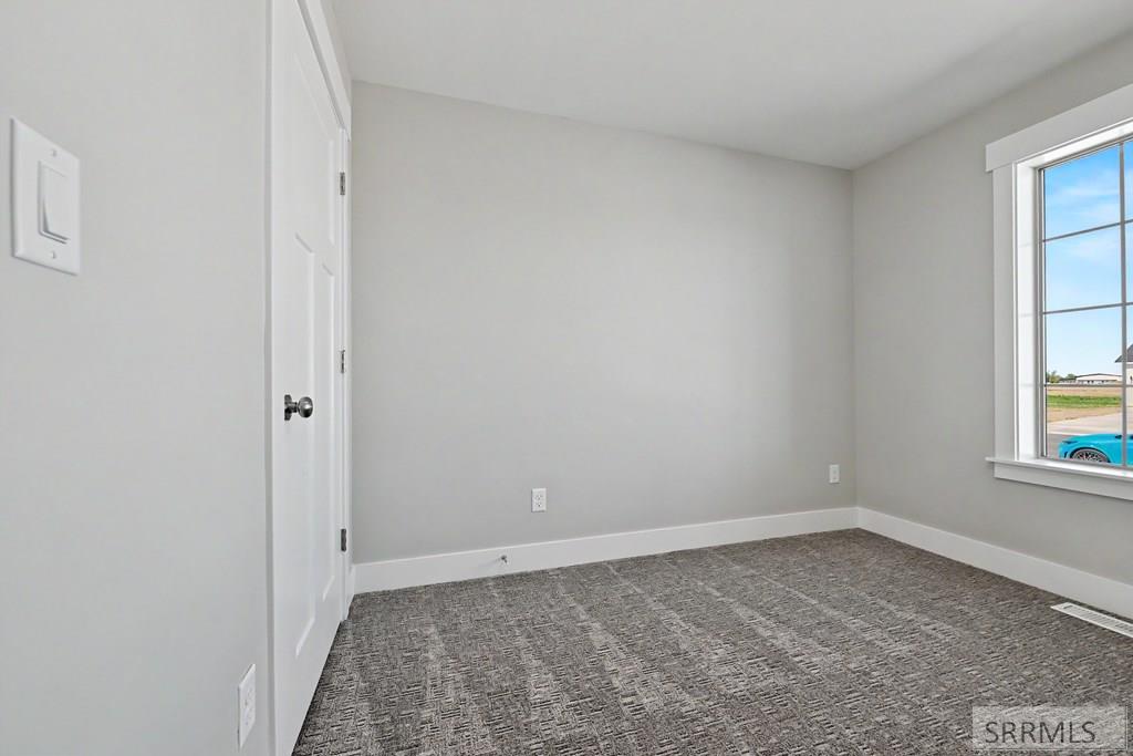 433 Spruce Way Rigby, ID 83442 - Photo 9 of 15 Bedroom 3