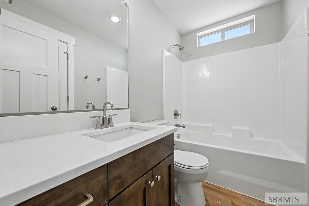 433 Spruce Way Rigby, ID 83442 - Photo 10 of 15 Bathroom 2