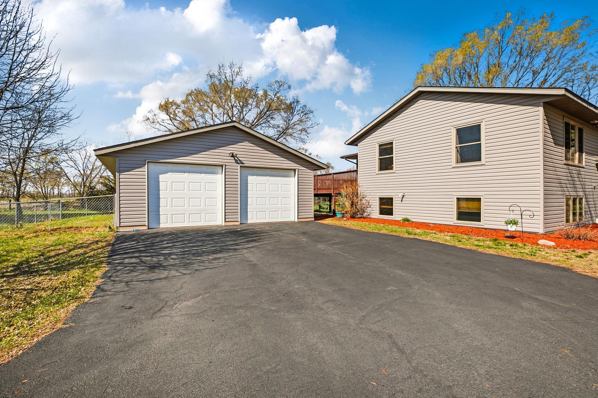 7481 State Street Clear Lake, MN 55319 - Photo 9 of 27