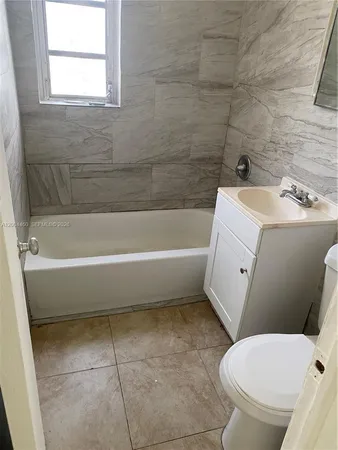 $2,900 | 1070 Northwest 147th Street, Miami, FL 33168