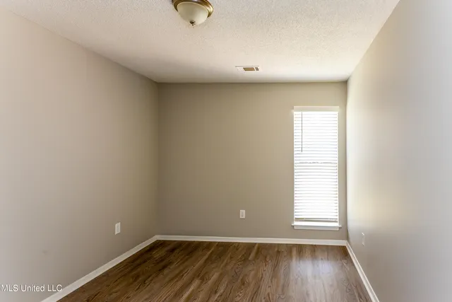 $1,560 | 7437 Cliffwood Drive, Horn Lake, MS 38637