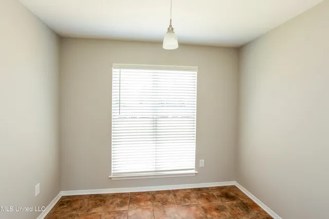 $1,560 | 7437 Cliffwood Drive, Horn Lake, MS 38637