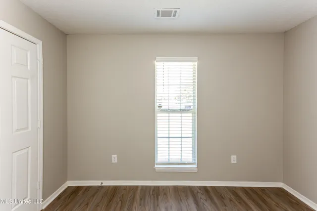 $1,560 | 7437 Cliffwood Drive, Horn Lake, MS 38637