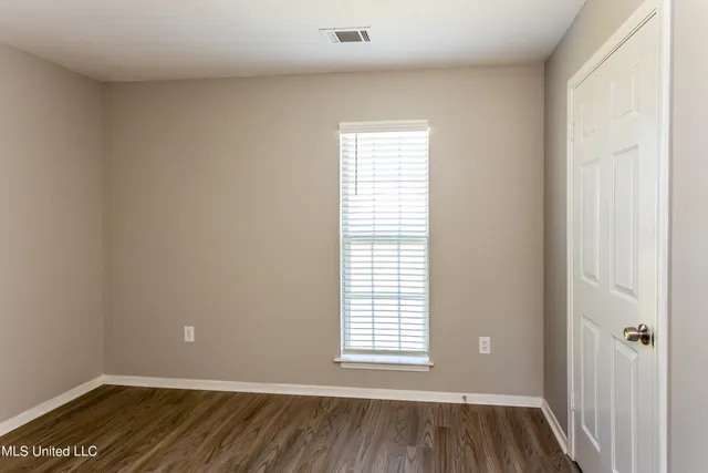 $1,560 | 7437 Cliffwood Drive, Horn Lake, MS 38637