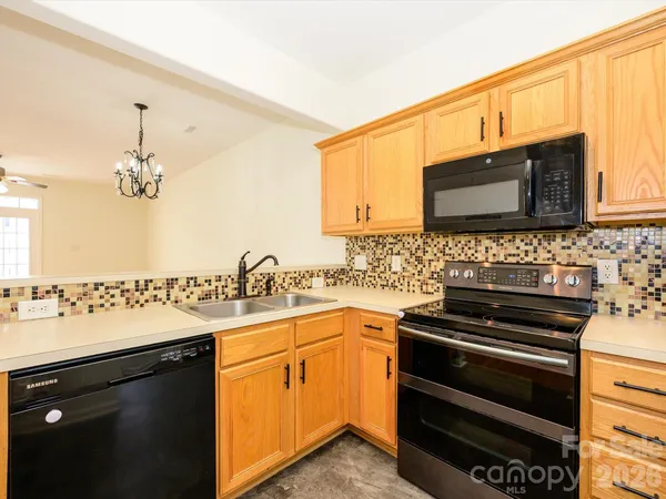 $280,000 | 4055 Center Pl Drive, Harrisburg, NC 28075