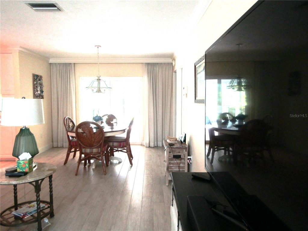 4700 Greencroft Road Sarasota, FL 34235 - Photo 11 of 26