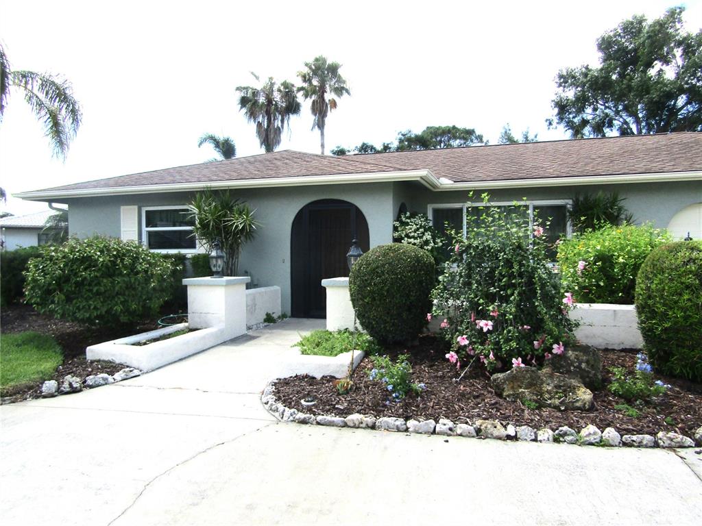 4700 Greencroft Road Sarasota, FL 34235 - Photo 2 of 26