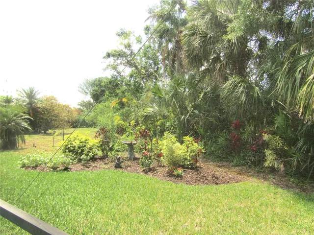 $5,500 | 4700 Greencroft Road, Sarasota, FL 34235