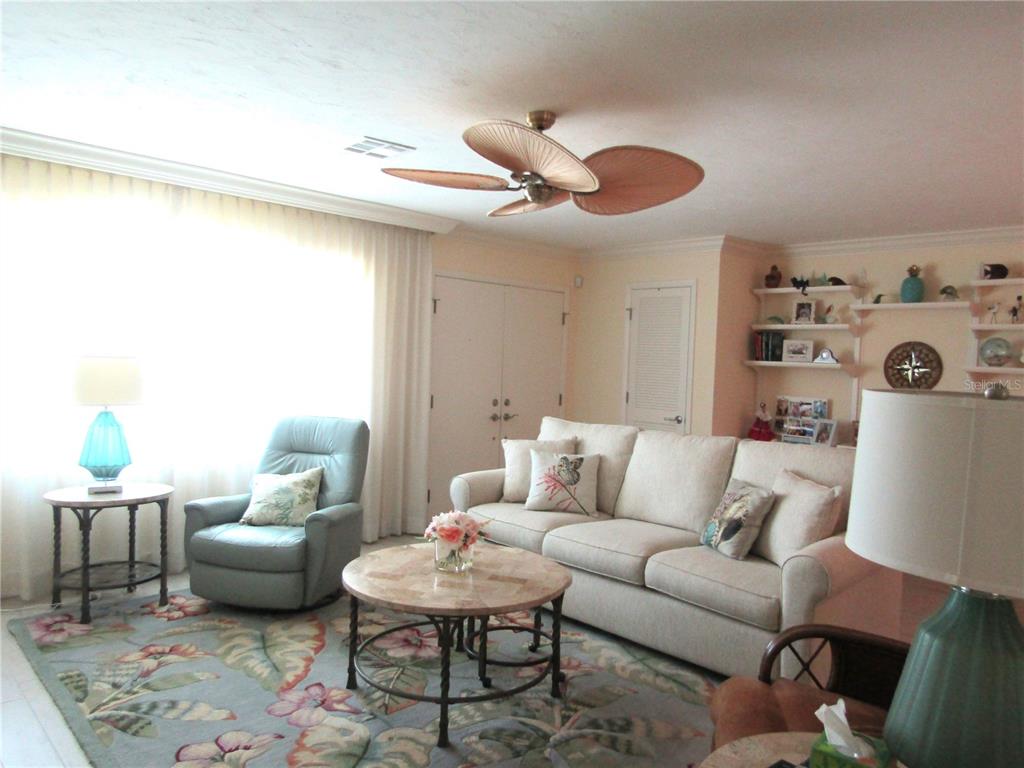 4700 Greencroft Road Sarasota, FL 34235 - Photo 5 of 26