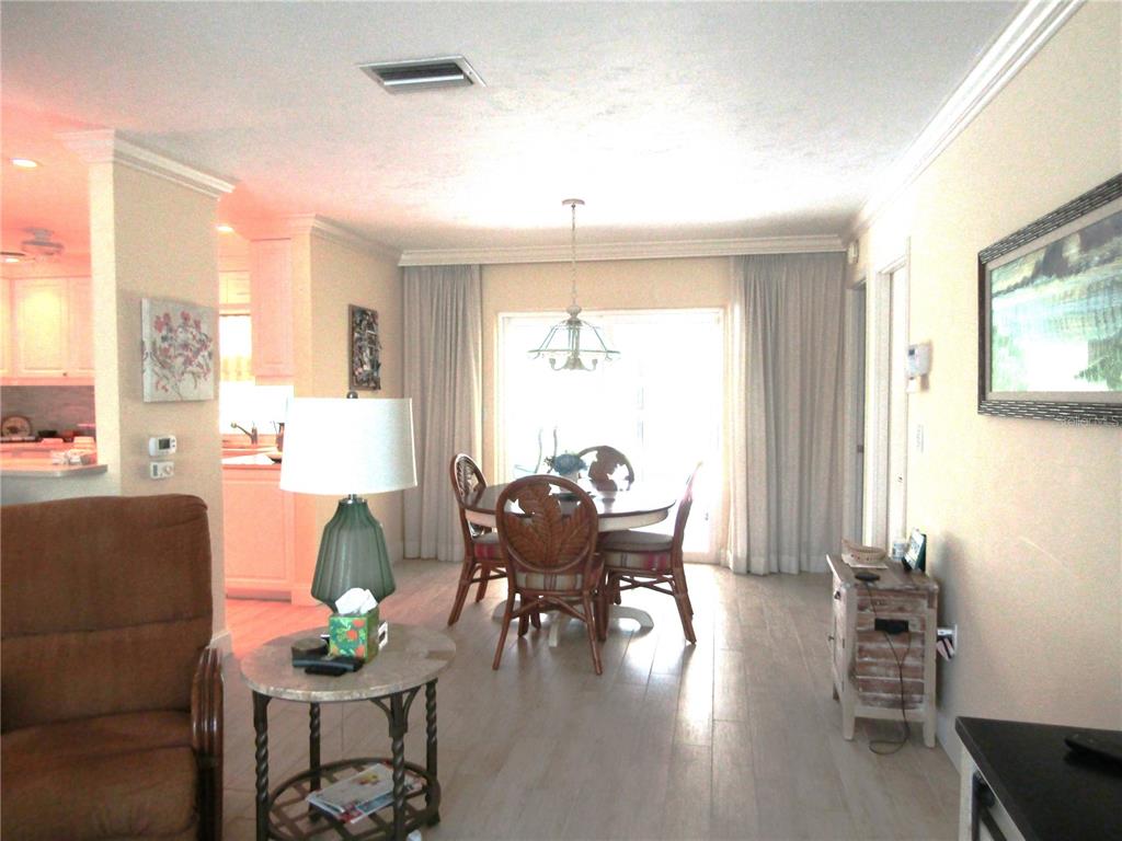 4700 Greencroft Road Sarasota, FL 34235 - Photo 10 of 26