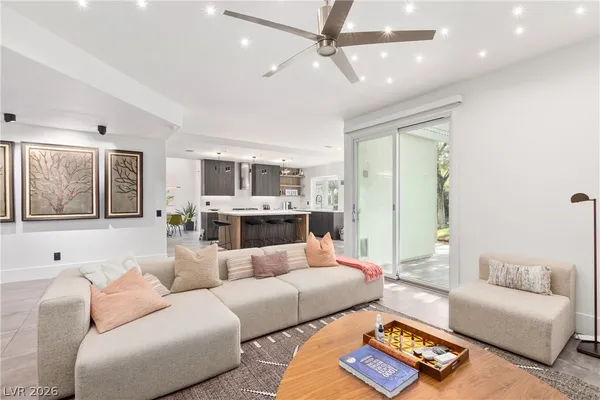 $7,500 | 9301 St James Circle, Las Vegas, NV 89117