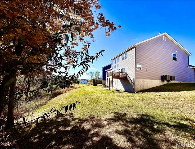 $590,000 | 7474 Shadow Point Drive, St. Louis, MO 63129