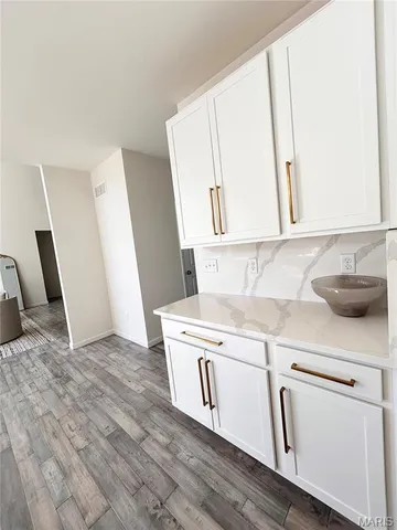 $590,000 | 7474 Shadow Point Drive, St. Louis, MO 63129