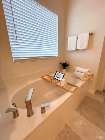 $590,000 | 7474 Shadow Point Drive, St. Louis, MO 63129