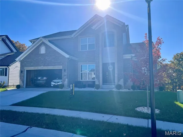 $590,000 | 7474 Shadow Point Drive, St. Louis, MO 63129