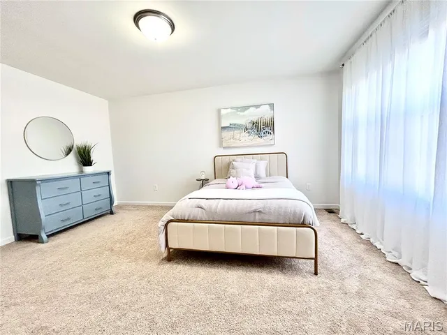 $590,000 | 7474 Shadow Point Drive, St. Louis, MO 63129