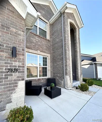 $590,000 | 7474 Shadow Point Drive, St. Louis, MO 63129