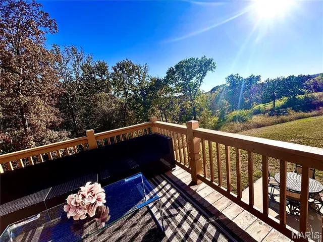 $590,000 | 7474 Shadow Point Drive, St. Louis, MO 63129