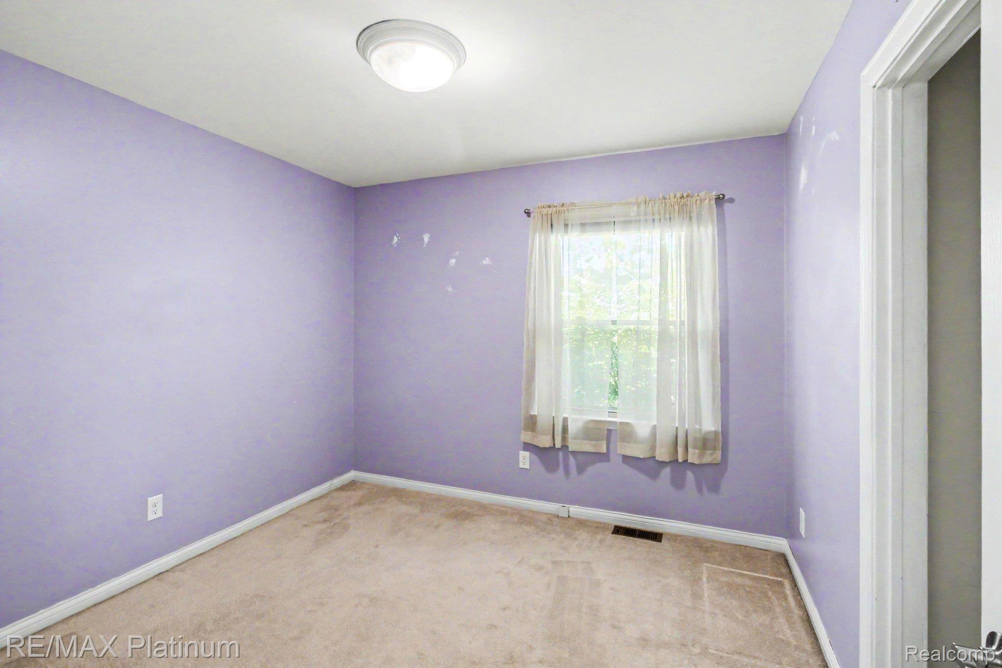 2647 Curdy Road Howell, MI 48855 - Photo 11 of 34 Bedroom