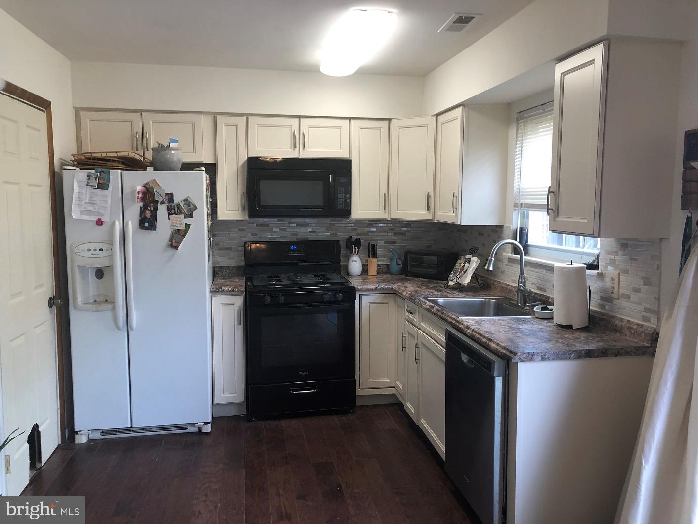 141 Eaves Mill Road Medford, NJ 08055 - Photo 3 of 8