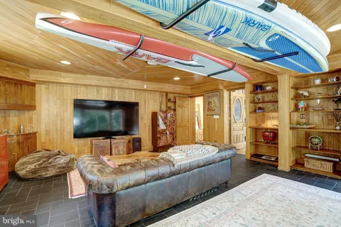 $1,750,000 | 1927 Marthas Road, Alexandria, VA 22307