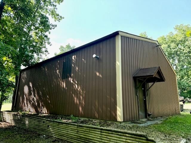 $750,000 | 275 West 700 North, Valparaiso, IN 46385