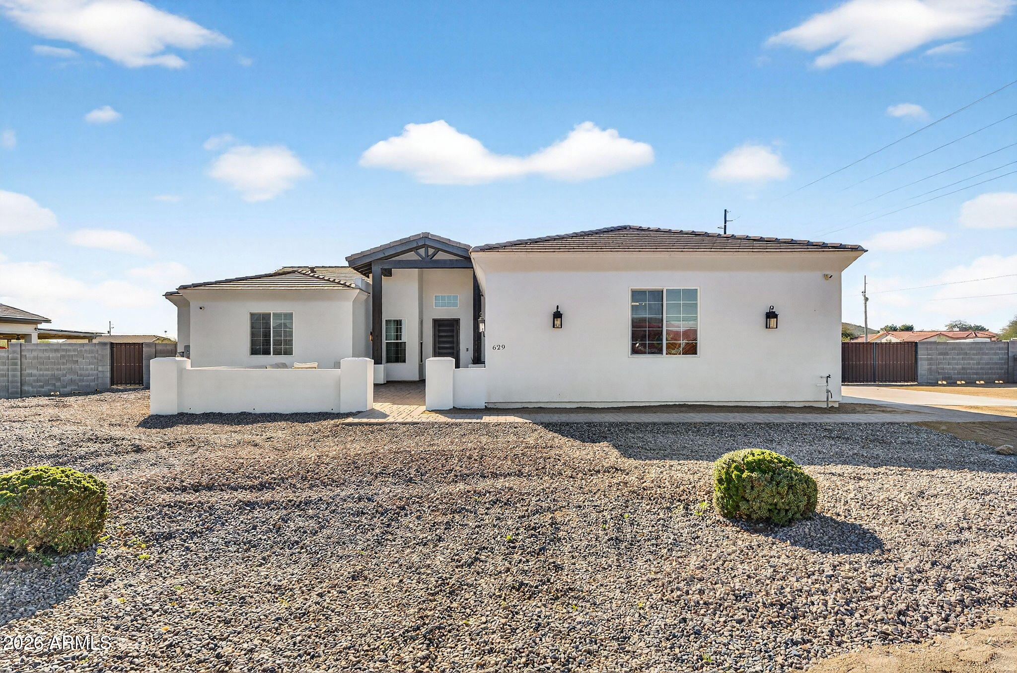 629 West Cloud Road Phoenix, AZ 85086 - Photo 2 of 46 1-web-or-mls-53-W Cloud Rd