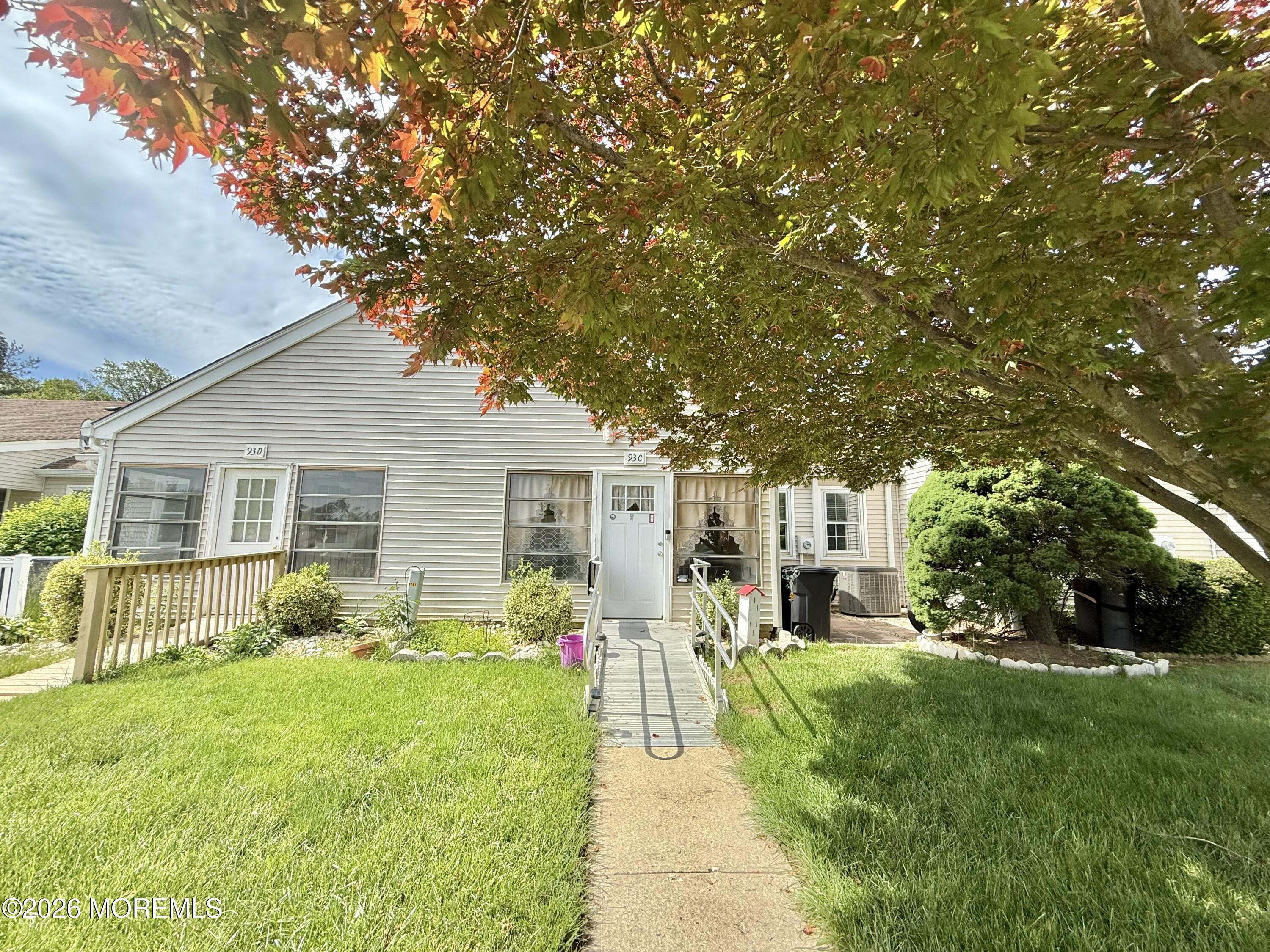 93 Halls Croft Road, Unit C Freehold, NJ 07728 - Photo 3 of 16 IMG_6496