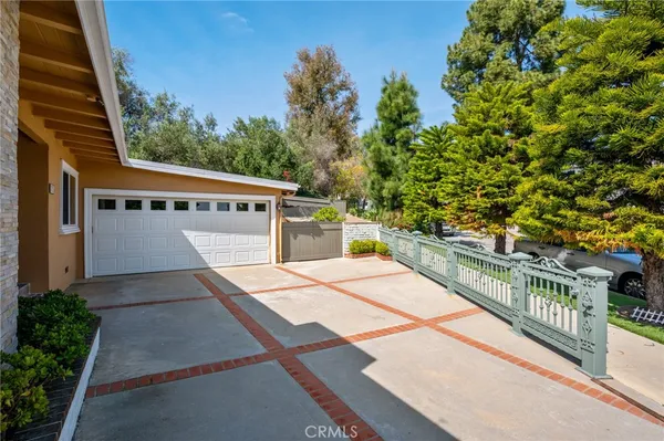 $5,000 | 1935 West 1st Street, San Pedro, CA 90732