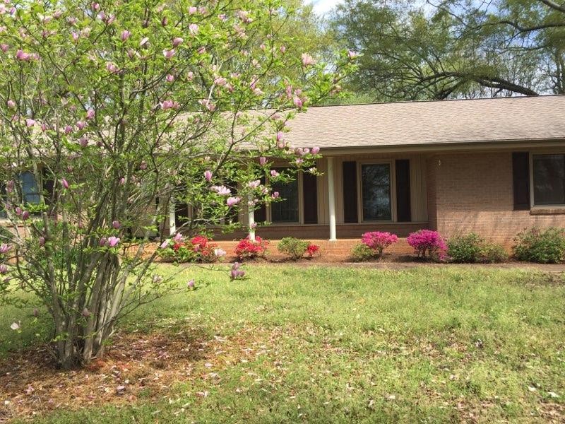 1137 Friendship Road Seneca, SC 29678 - Photo 5 of 42 Gallery Image 5