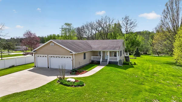 $299,900 | 334 Marion Street, Jackson, MI 49203