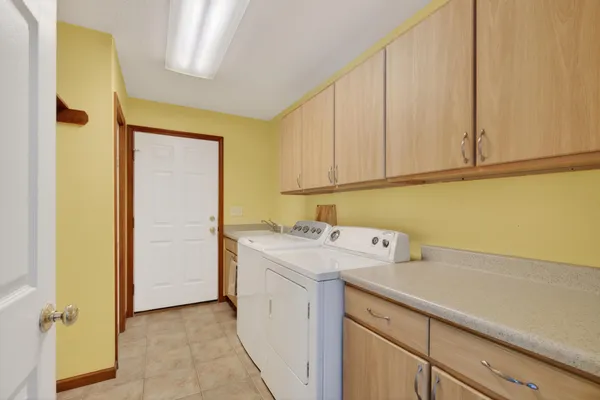 $299,900 | 334 Marion Street, Jackson, MI 49203