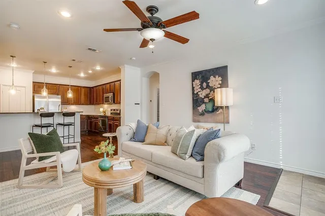 $350,000 | 950 Henderson Street, Unit 1100, Fort Worth, TX 76102