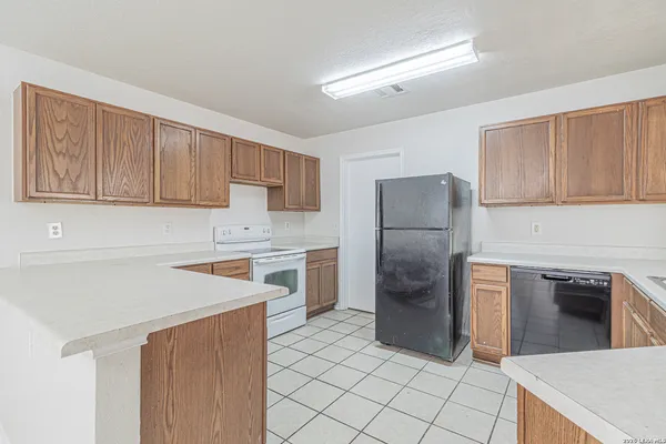 $1,665 | 9042 Twincreek Farm, Converse, TX 78109