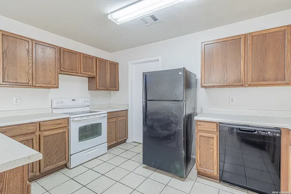 $1,665 | 9042 Twincreek Farm, Converse, TX 78109