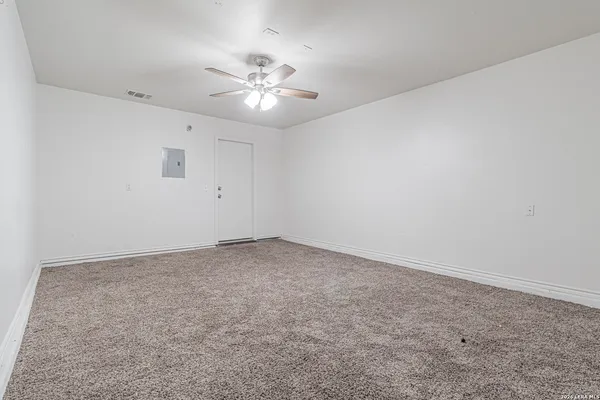 $1,665 | 9042 Twincreek Farm, Converse, TX 78109