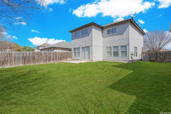 $1,665 | 9042 Twincreek Farm, Converse, TX 78109