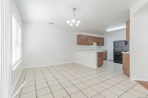 $1,665 | 9042 Twincreek Farm, Converse, TX 78109