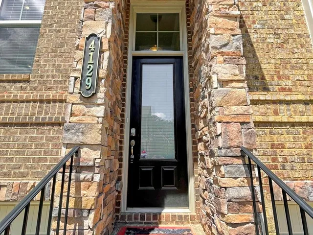 $3,890 | 4129 Townsend Lane, Dunwoody, GA 30346