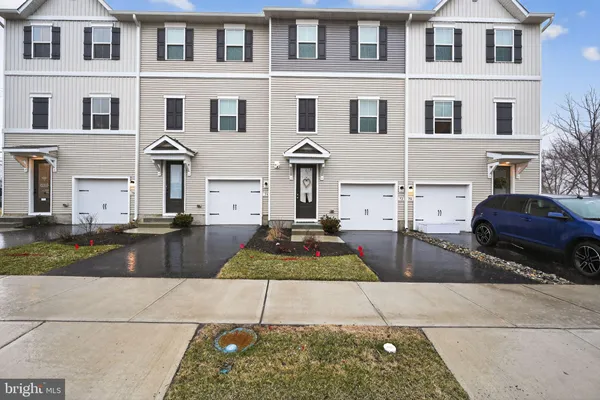 $3,150 | 44 Basswood Street, Unit 602, Berlin, NJ 08009