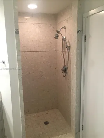 $9,500 | 1 Century Lane, Unit 301, Miami Beach, FL 33139