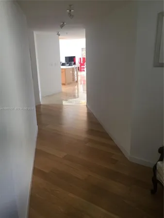 $9,500 | 1 Century Lane, Unit 301, Miami Beach, FL 33139