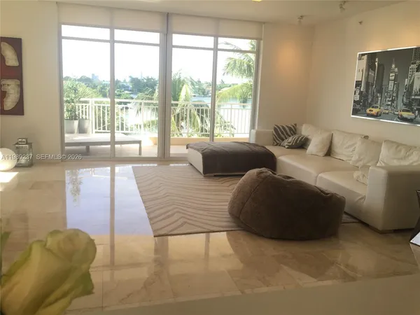 $9,500 | 1 Century Lane, Unit 301, Miami Beach, FL 33139