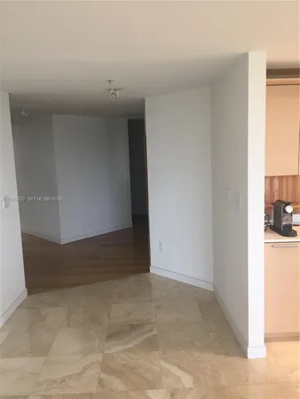 $9,500 | 1 Century Lane, Unit 301, Miami Beach, FL 33139