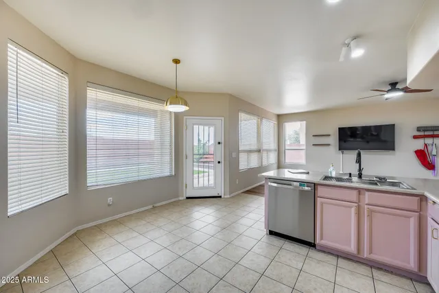 $2,750 | 20021 North 38th Lane, Glendale, AZ 85308