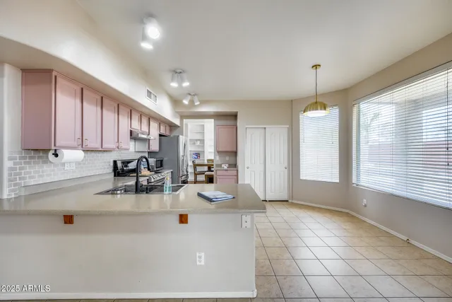 $2,750 | 20021 North 38th Lane, Glendale, AZ 85308