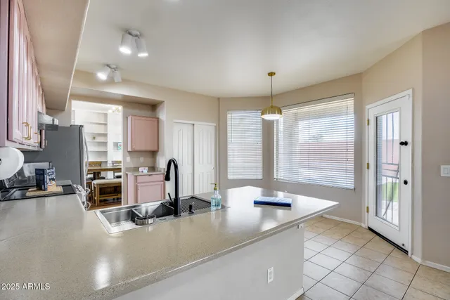 $2,750 | 20021 North 38th Lane, Glendale, AZ 85308